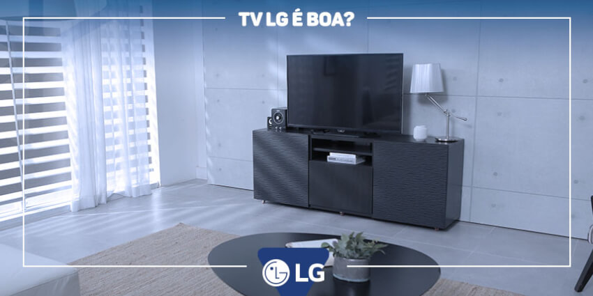 TV LG em sala de estar